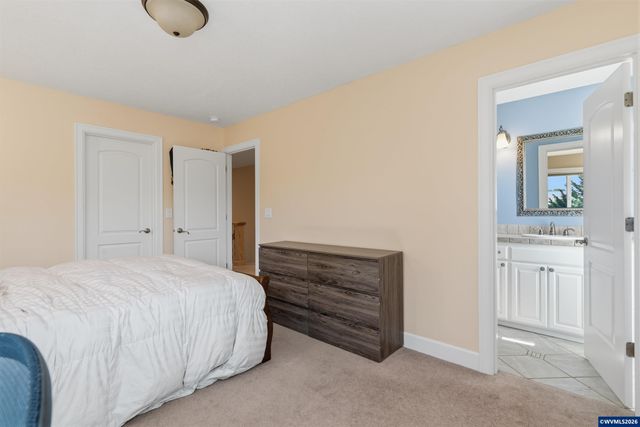 414 Rees Hill Rd SE, Salem, OR 97306