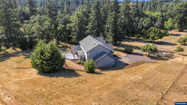 414 Rees Hill Rd SE, Salem, OR 97306