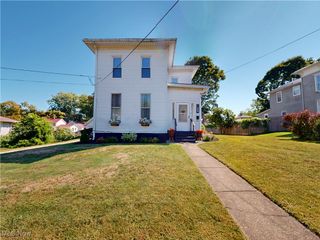 129 S Cedar Street, Geneva, OH 44041