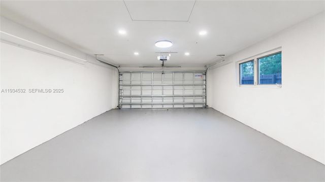 5706 NE 15th Ave, Fort Lauderdale, FL 33334