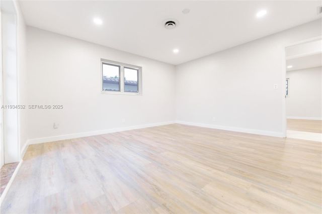 5706 NE 15th Ave, Fort Lauderdale, FL 33334