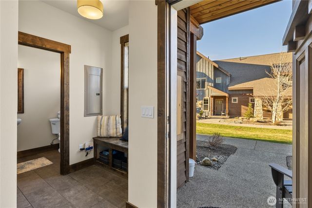 123 Big Hill Drive, Cle Elum, WA 98922