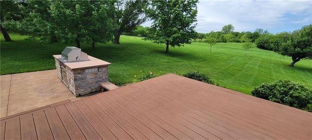 1010 N Prairie Lane, Raymore, MO 64083