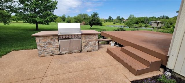 1010 N Prairie Lane, Raymore, MO 64083