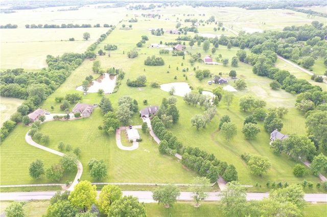 1010 N Prairie Lane, Raymore, MO 64083