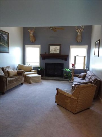 1010 N Prairie Lane, Raymore, MO 64083