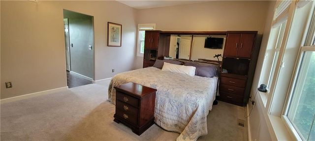 1010 N Prairie Lane, Raymore, MO 64083