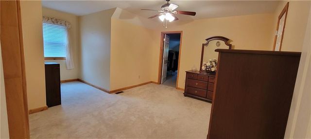 1010 N Prairie Lane, Raymore, MO 64083