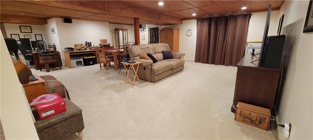 1010 N Prairie Lane, Raymore, MO 64083