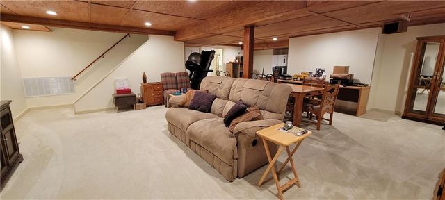 1010 N Prairie Lane, Raymore, MO 64083