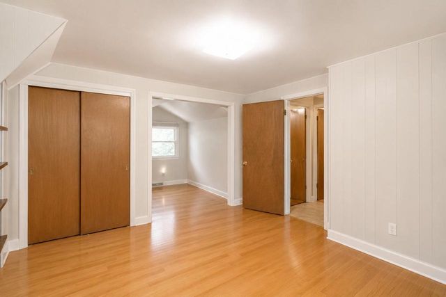 9410 S 15th AVENUE, Oak Creek, WI 53154
