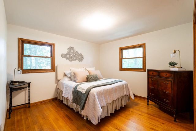 9410 S 15th AVENUE, Oak Creek, WI 53154