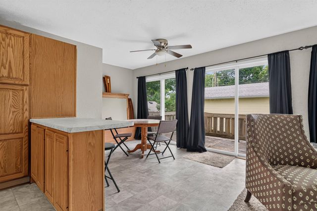 910 Walnut Street, Cedar Falls, IA 50613