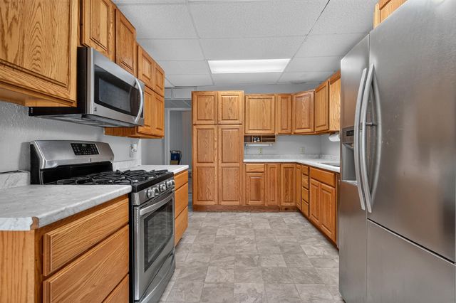 910 Walnut Street, Cedar Falls, IA 50613