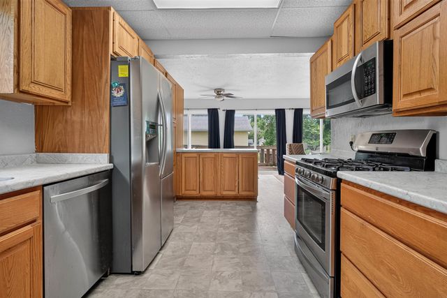 910 Walnut Street, Cedar Falls, IA 50613