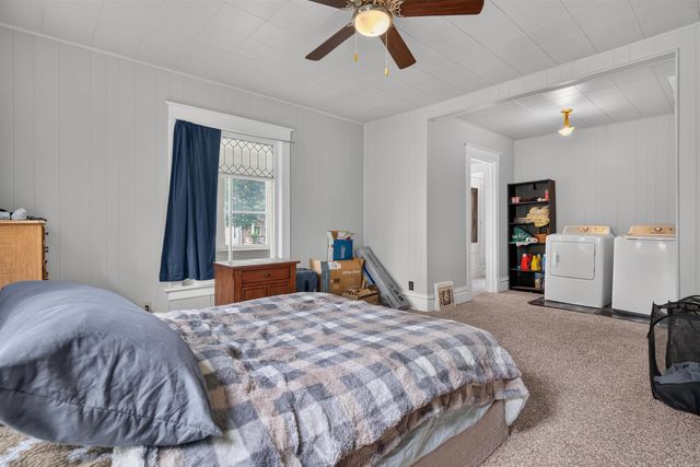 910 Walnut Street, Cedar Falls, IA 50613