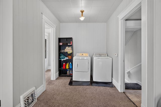 910 Walnut Street, Cedar Falls, IA 50613