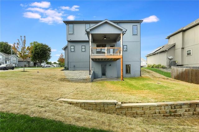 1515 NW Whispering Court, Grain Valley, MO 64029