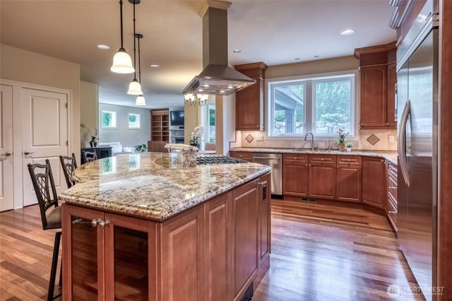 8225 155th Avenue SE, Newcastle, WA 98059