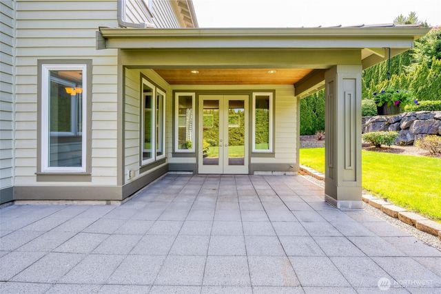 8225 155th Avenue SE, Newcastle, WA 98059