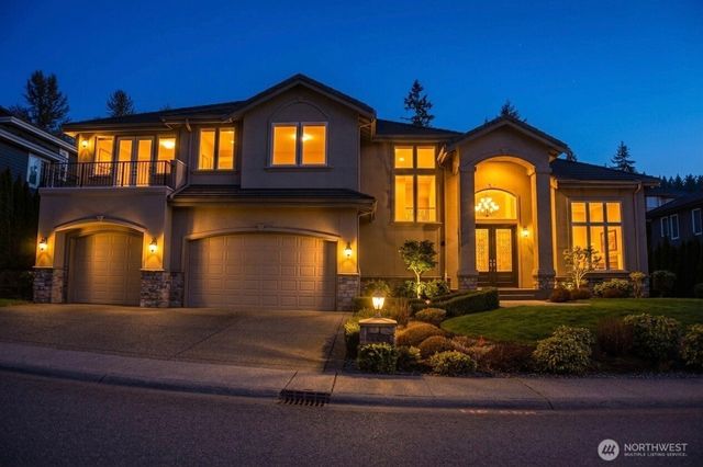 8225 155th Avenue SE, Newcastle, WA 98059
