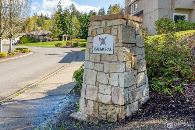 8225 155th Avenue SE, Newcastle, WA 98059