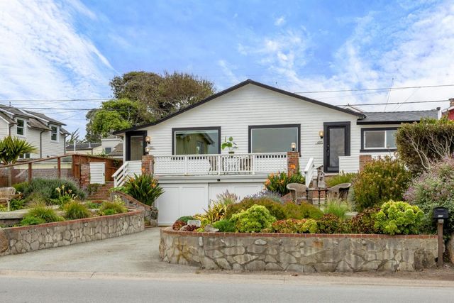 683 Ocean View Boulevard, Pacific Grove, CA 93950