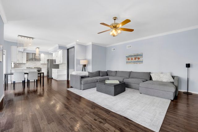 316 S Redfield Court, Park Ridge, IL 60068