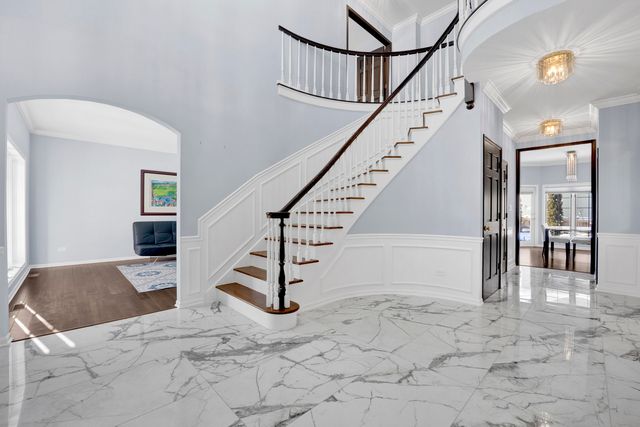 316 S Redfield Court, Park Ridge, IL 60068