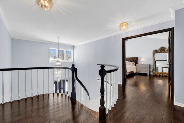 316 S Redfield Court, Park Ridge, IL 60068