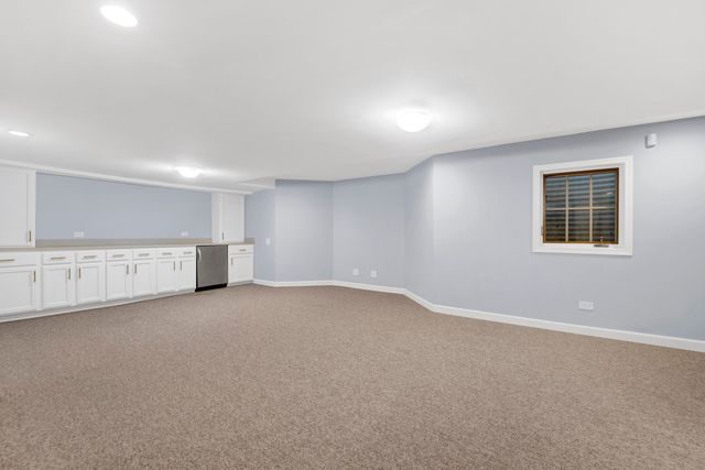 316 S Redfield Court, Park Ridge, IL 60068