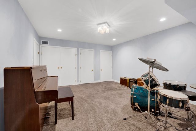 316 S Redfield Court, Park Ridge, IL 60068