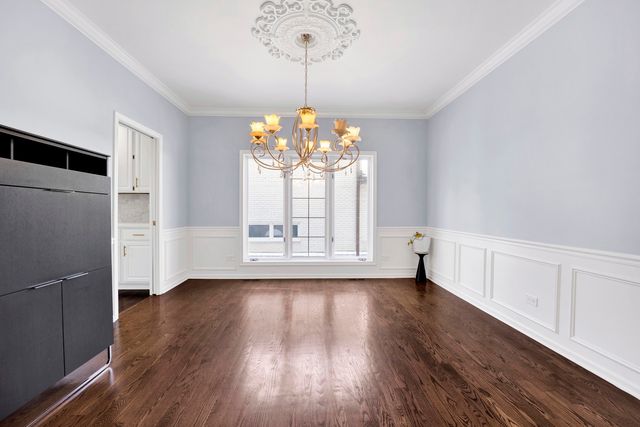 316 S Redfield Court, Park Ridge, IL 60068