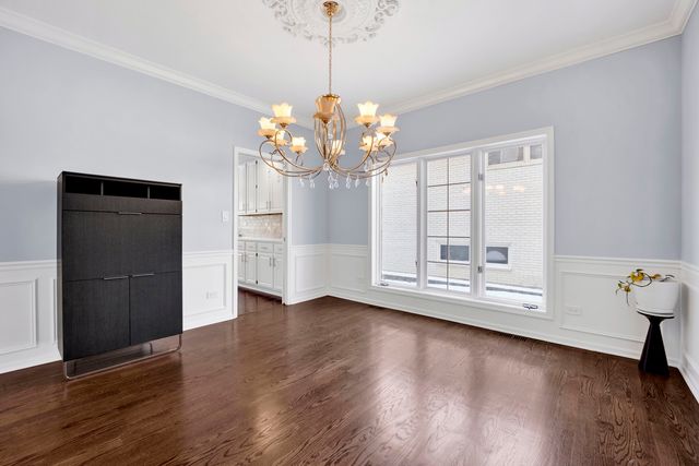 316 S Redfield Court, Park Ridge, IL 60068