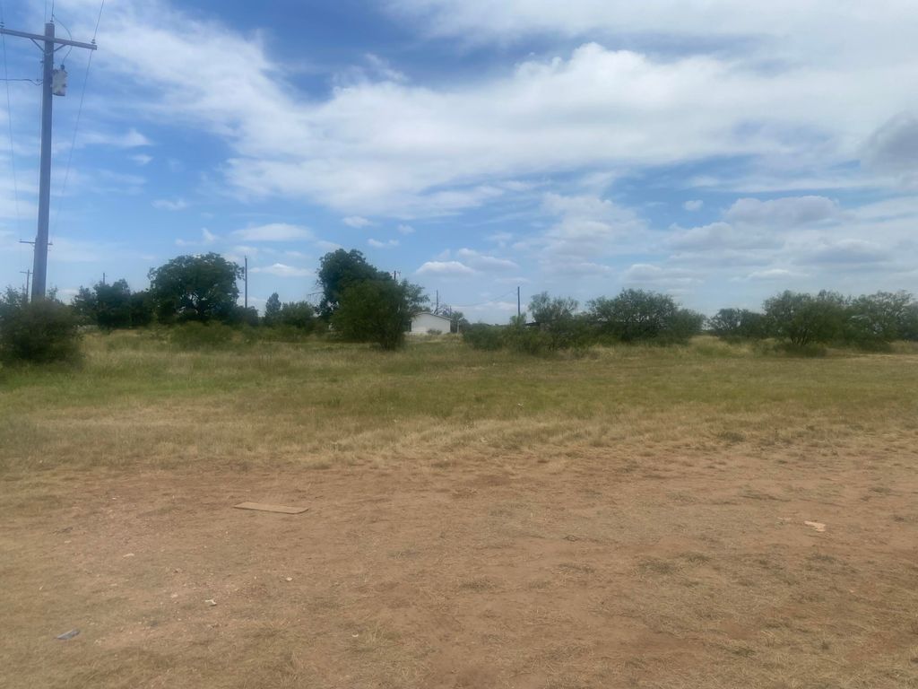 Image 2 of property listing at 7566 Rust Road, San Angelo, TX 76905