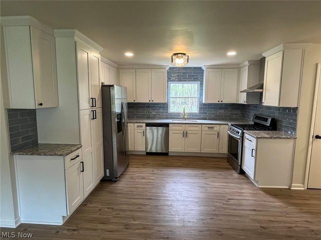 42009 Adelbert Street, Elyria, OH 44035