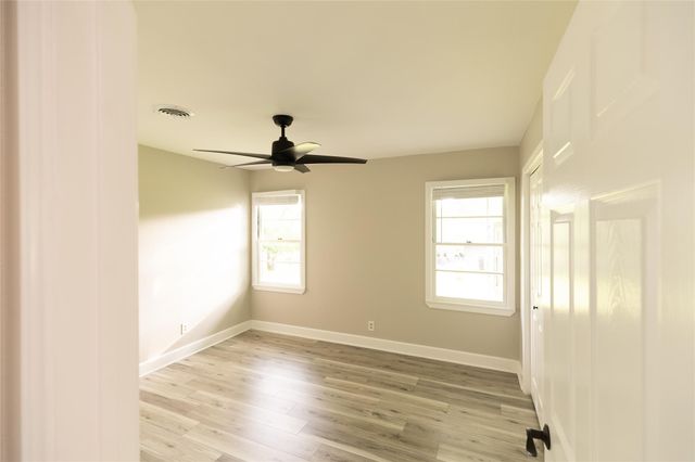 22 Steele ST, Lampasas, TX 76550