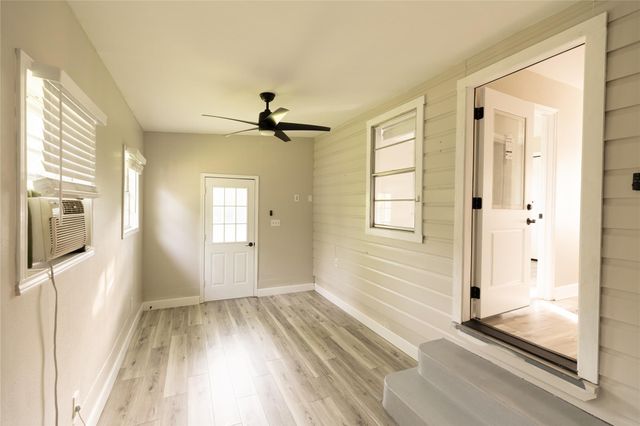 22 Steele ST, Lampasas, TX 76550