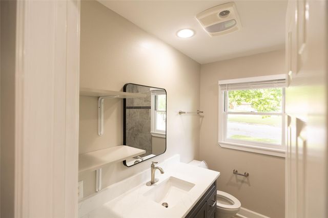 22 Steele ST, Lampasas, TX 76550