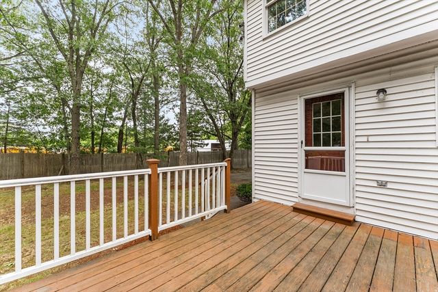 27 Quincy Ave 27, Dedham, MA 02026