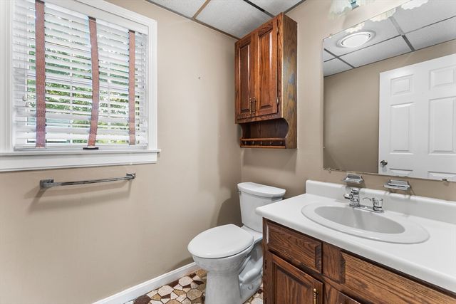 27 Quincy Ave 27, Dedham, MA 02026