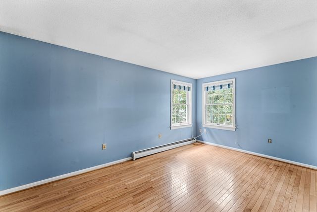 27 Quincy Ave 27, Dedham, MA 02026