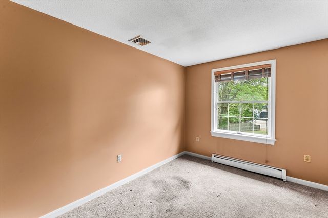 27 Quincy Ave 27, Dedham, MA 02026