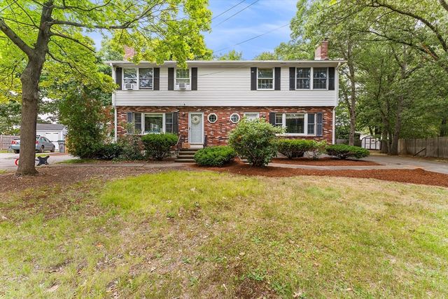 27 Quincy Ave 27, Dedham, MA 02026