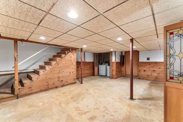 27 Quincy Ave 27, Dedham, MA 02026