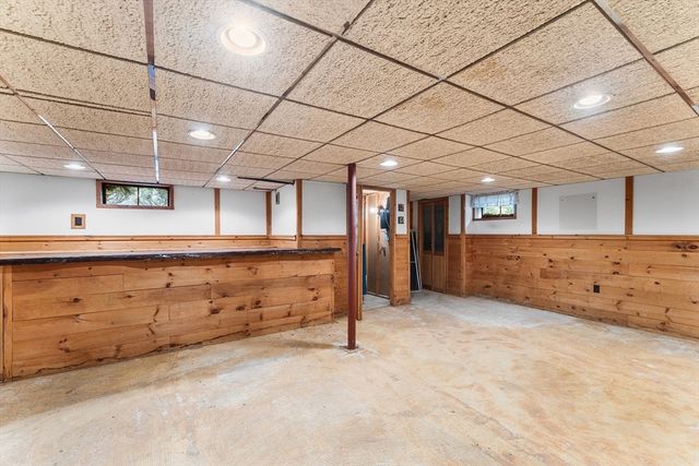 27 Quincy Ave 27, Dedham, MA 02026