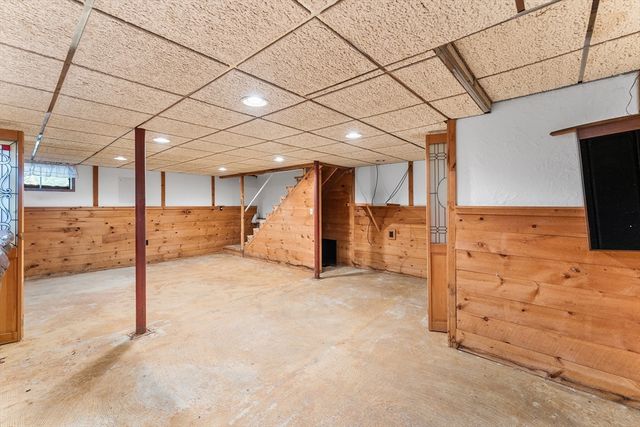 27 Quincy Ave 27, Dedham, MA 02026
