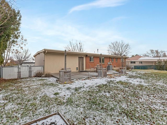 1016 E PERRYWILL AVE, Salt Lake City, UT 84124