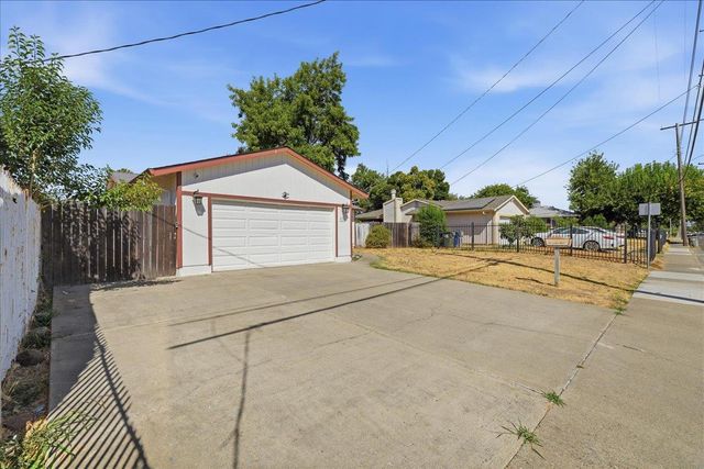 6332 Logan St, Sacramento, CA 95824