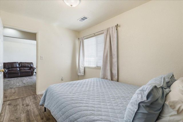 6332 Logan St, Sacramento, CA 95824